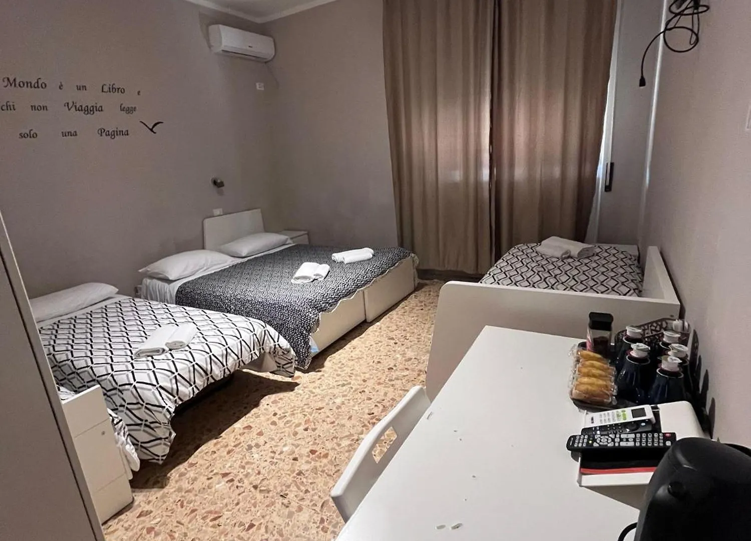 Via Vai Hotel Pisa 0*,  Italy